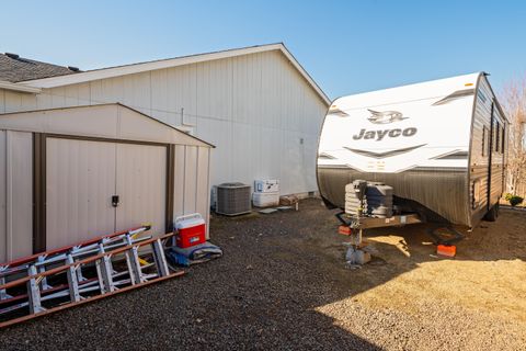 Tiny photo for 3617 Cedar Links Drive, Medford, OR 97504 (MLS # 220214221)