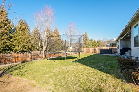 Tiny photo for 3617 Cedar Links Drive, Medford, OR 97504 (MLS # 220214221)
