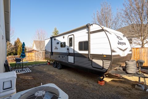 Tiny photo for 3617 Cedar Links Drive, Medford, OR 97504 (MLS # 220214221)