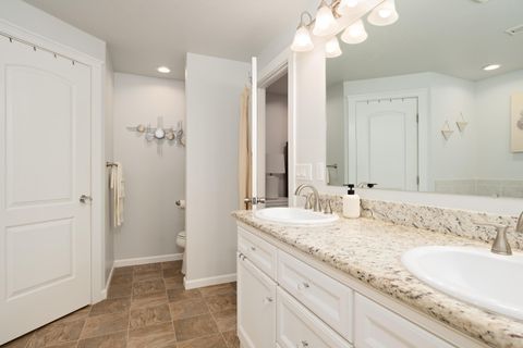 Tiny photo for 3617 Cedar Links Drive, Medford, OR 97504 (MLS # 220214221)