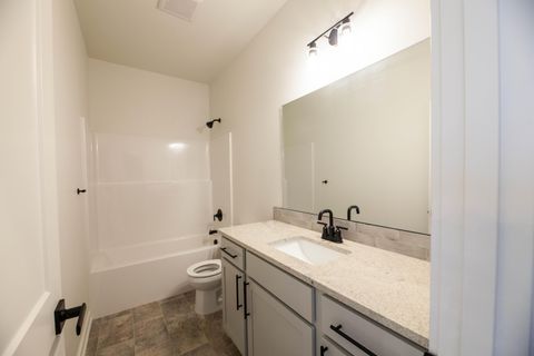 Tiny photo for 16659 Neil Court #11, La Pine, OR 97739 (MLS # 220220072)