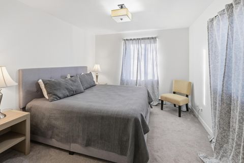 Tiny photo for 425 SW 12th Street, Redmond, OR 97756 (MLS # 220213102)