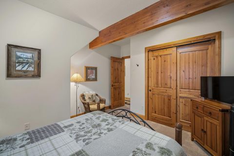 Tiny photo for 57414 Sun Eagle Lane #4, Sunriver, OR 97707 (MLS # 220217002)