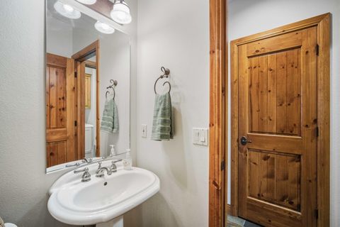 Tiny photo for 57414 Sun Eagle Lane #4, Sunriver, OR 97707 (MLS # 220217002)