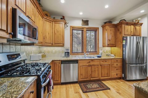 Tiny photo for 57414 Sun Eagle Lane #4, Sunriver, OR 97707 (MLS # 220217002)