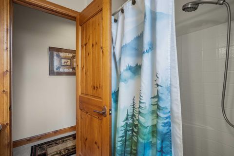 Tiny photo for 57414 Sun Eagle Lane #4, Sunriver, OR 97707 (MLS # 220217002)