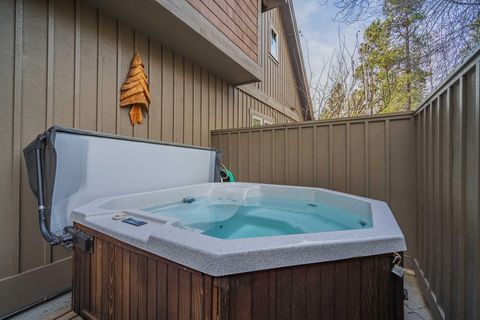 Tiny photo for 57414 Sun Eagle Lane #4, Sunriver, OR 97707 (MLS # 220217002)