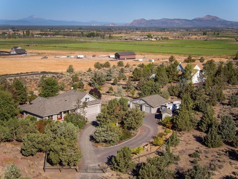 Photo of 11173 SW Yates Court, Powell Butte, OR 97753 (MLS # 220214067)