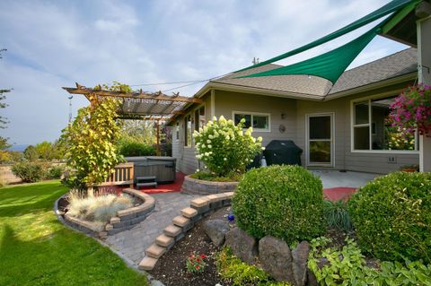 Tiny photo for 11173 SW Yates Court, Powell Butte, OR 97753 (MLS # 220214067)