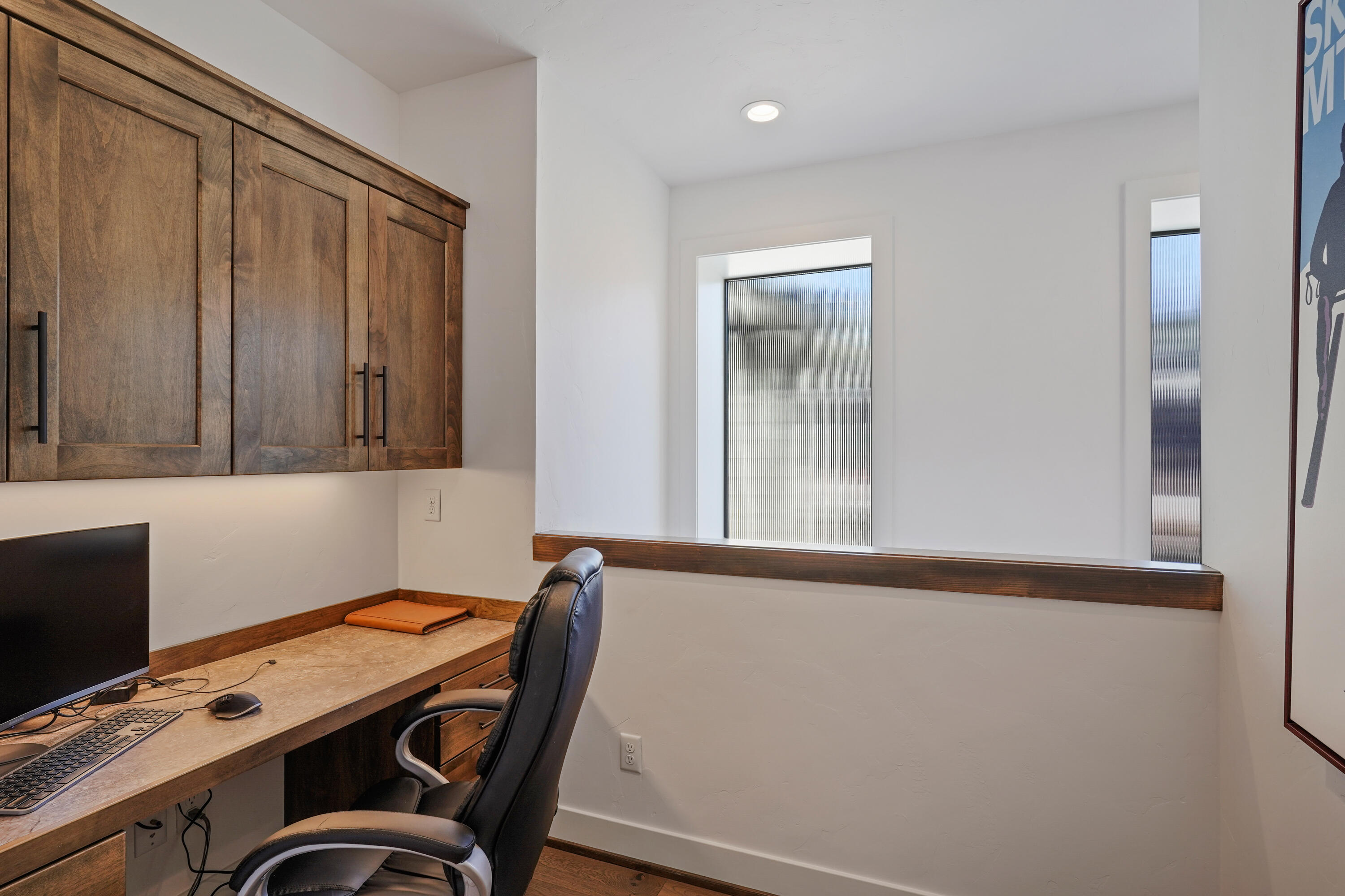 Broken Top - Residential