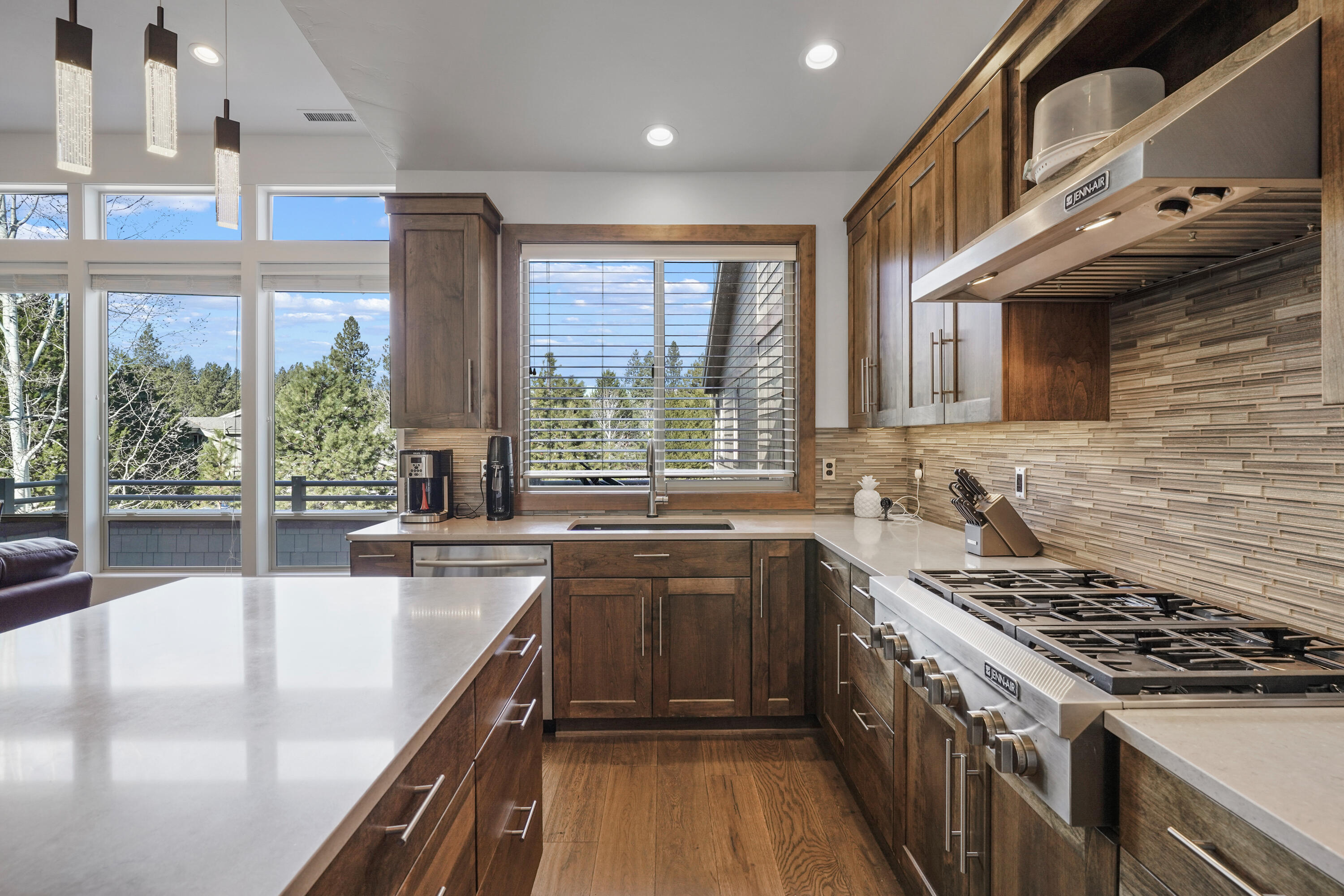 Broken Top - Residential