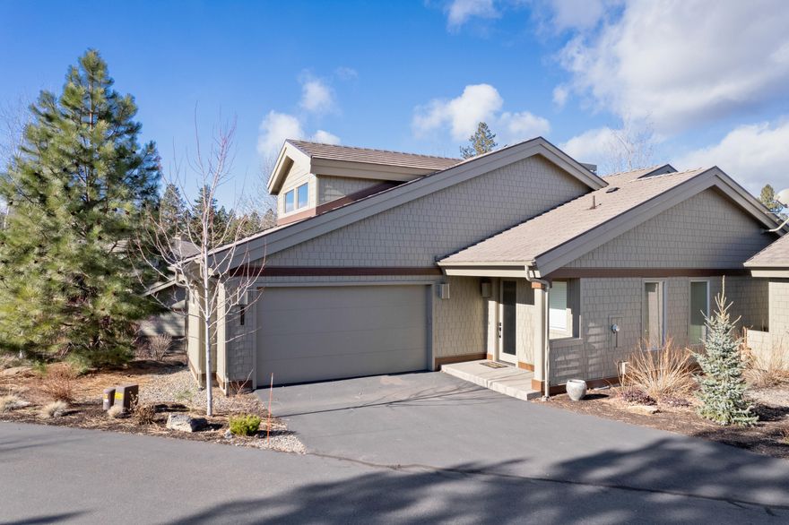 Rare opportunity in the Painted Ridge community in Broken Top. This one has it all. Beautiful end unit with no common walls, 4 bedroom, 3 1/2 bath townhome features hardwoods throughout (stairs are carpet), stunning quartz and tile accents in kitchens and bathrooms, vaulted ceilings in the great room and primary room, and fresh interior paint throughout. The formal dining room, designated office and primary bedroom are all on the main level. Downstairs you will find a second primary suite and a large bonus room plus a multitude of storage options. The extensive decks provide an excellent space for gathering as well as a private corner for soaking in a new Oregon
Springs hot tub. Bonus feature is an access gate off the deck and stairs that lead to the common area behind the property. Spacious 2 car garage complete with Tesla charger in place.