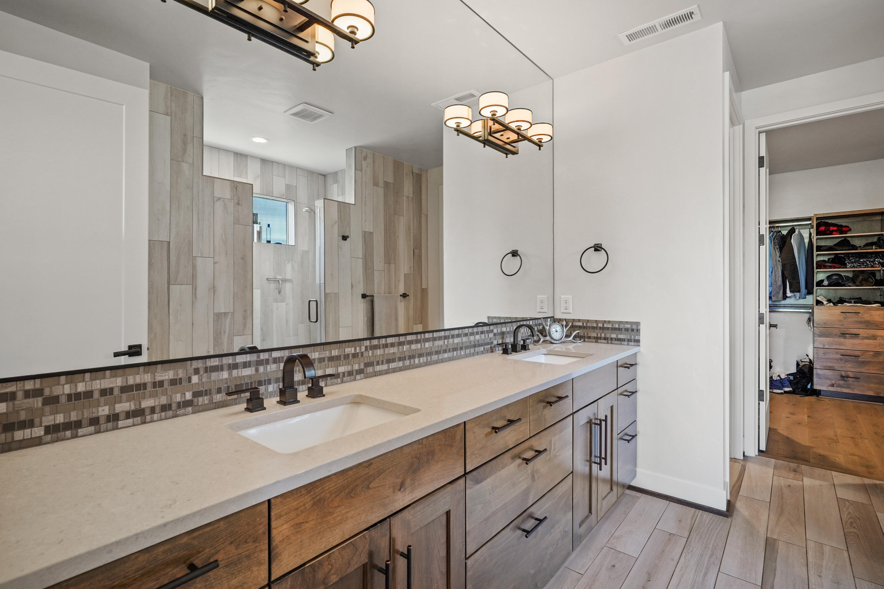 Broken Top - Residential