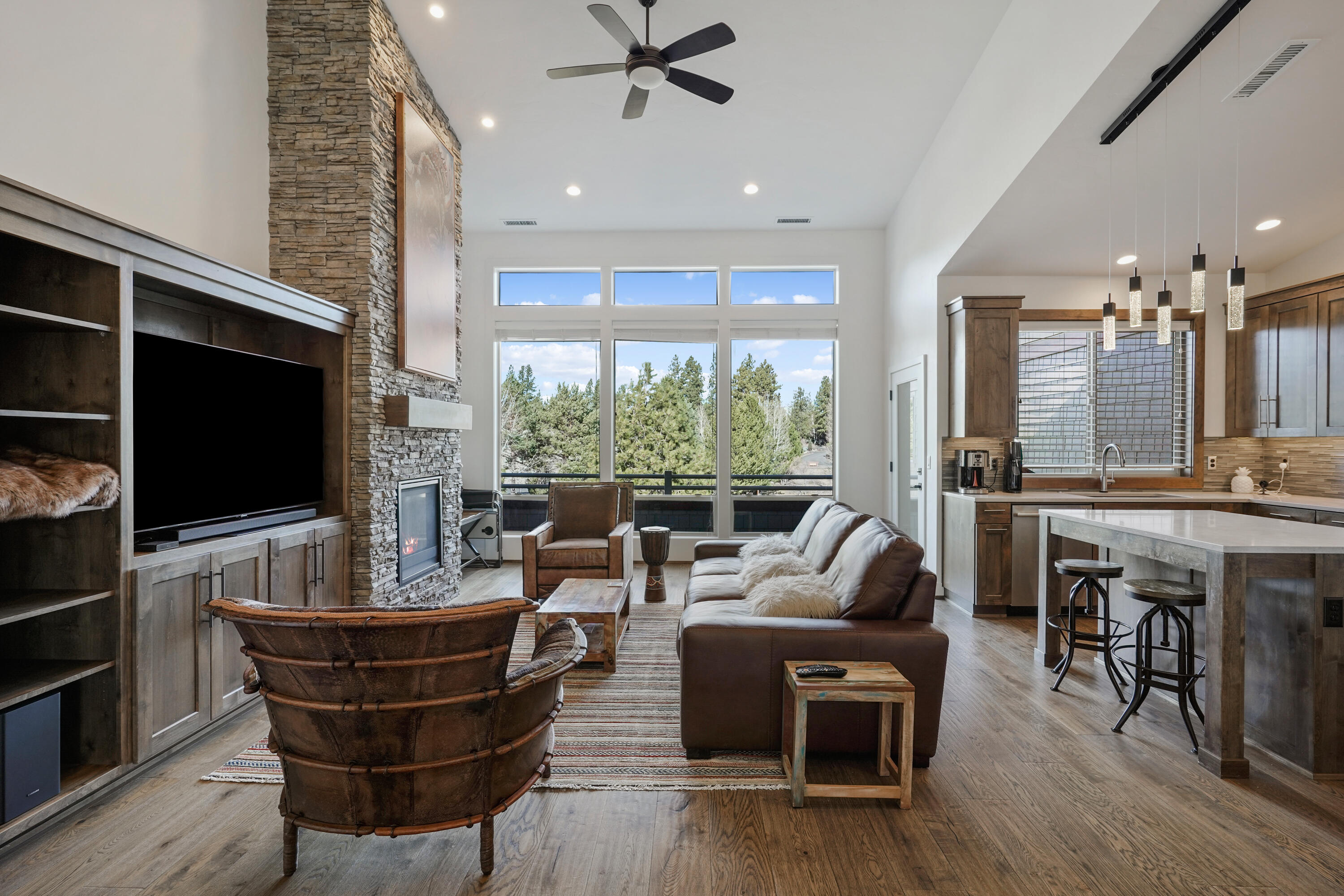 Broken Top - Residential