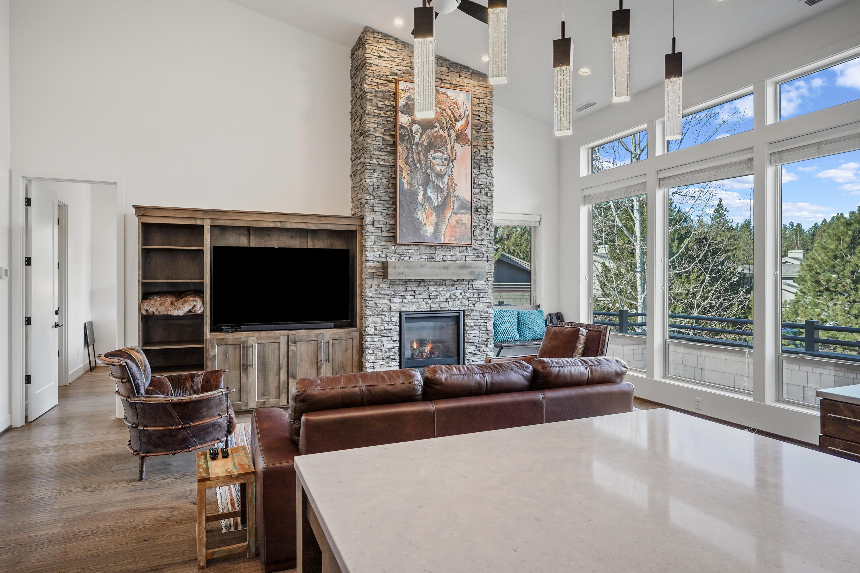 Broken Top - Residential