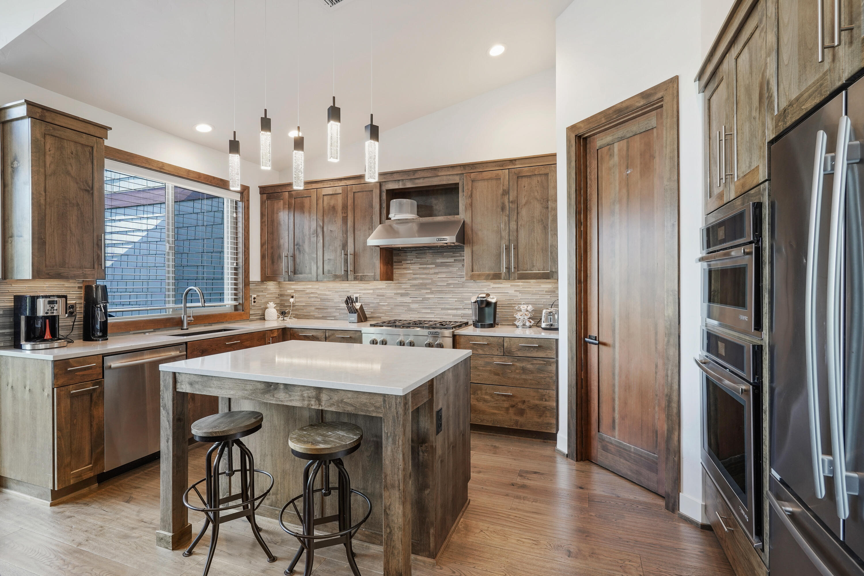 Broken Top - Residential