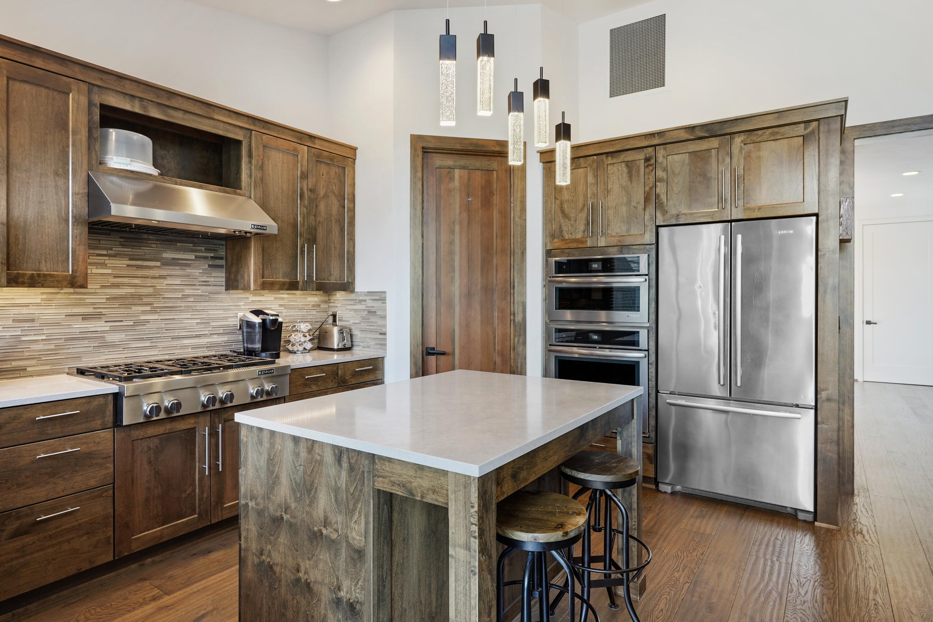 Broken Top - Residential