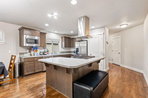 Tiny photo for 3177 NE Coho Street, Bend, OR 97701 (MLS # 220212521)