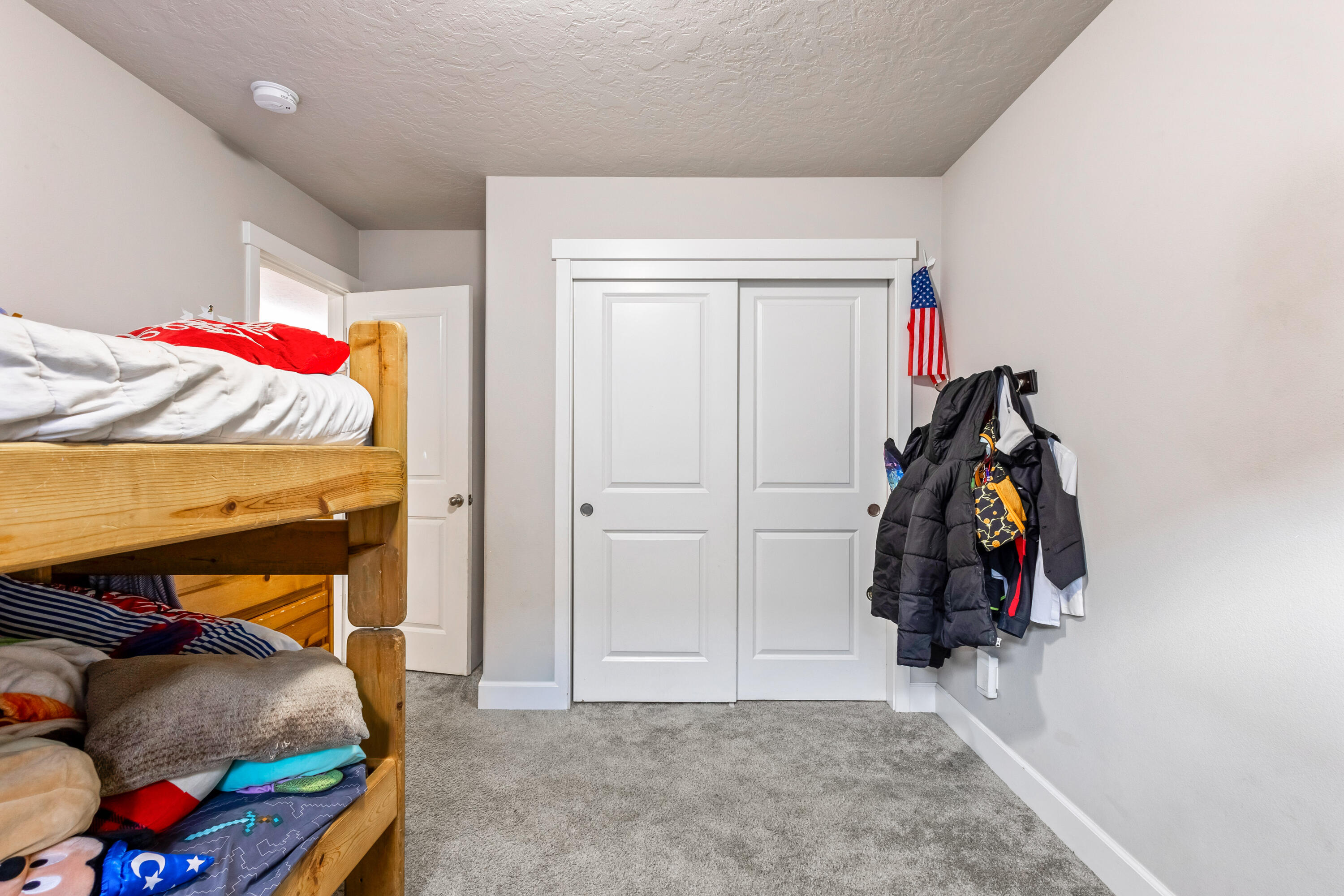 Rooster Rock - Residential