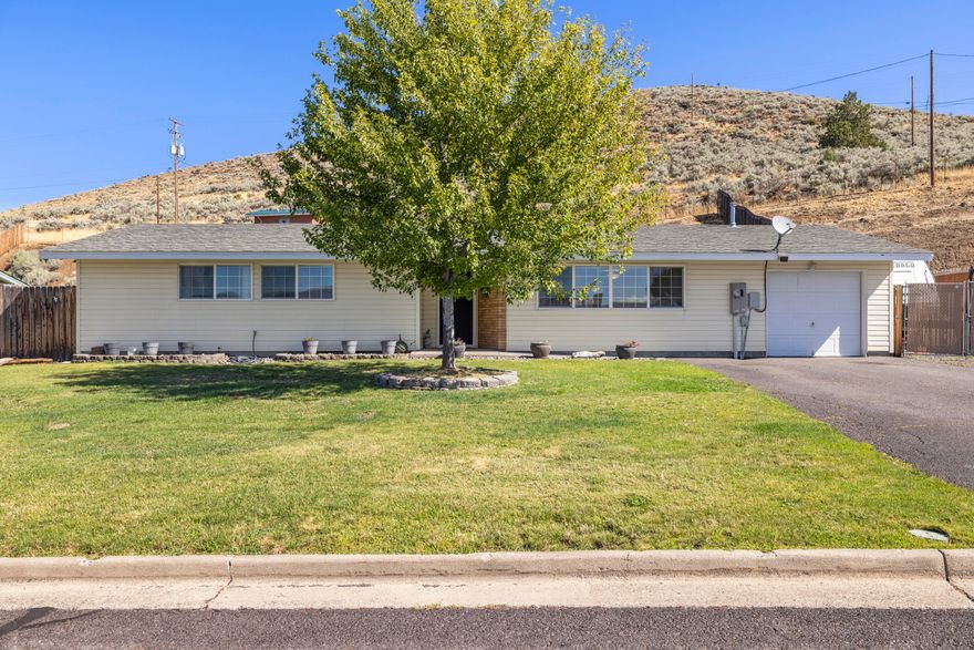 These don't come up often! Single unit in the pleasant, gated community of Falcon Heights. This home has a bigger floorpan and larger lot, proving room for RV parking, gardening, pool, hot tub, deck & more! Living at the top of the neighborhood offers wide open views of Mt Shasta and no neighbors behind you. There is an extra room built off the garage that can be used as a den or office or easily converted as a 4th bedroom. Inside is full of fresh updates like new paint, trim, appliances & refinished hardwood floors. Come see for yourself to appreciate how nice this one is!