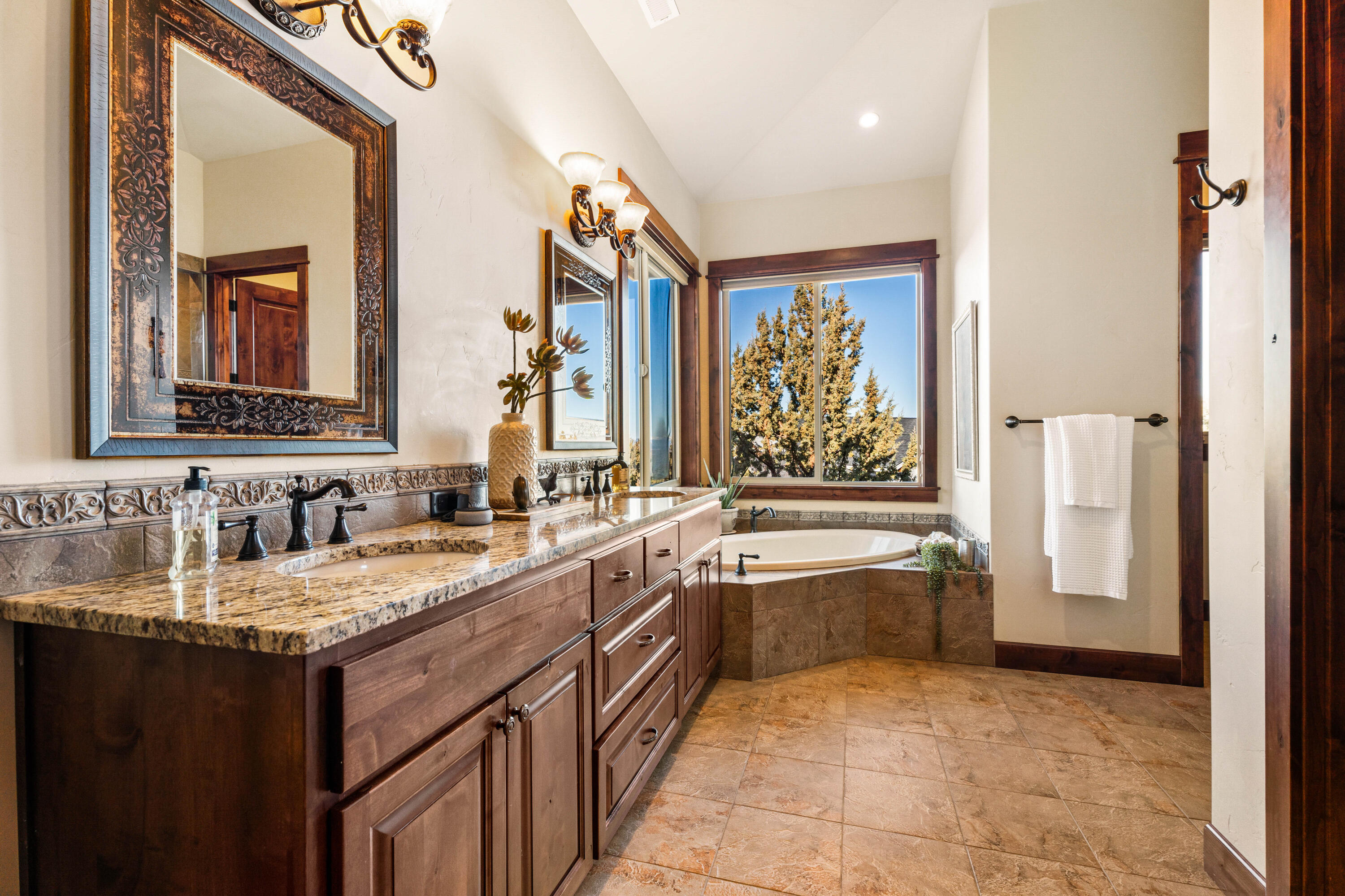 Eagle Crest - Residential