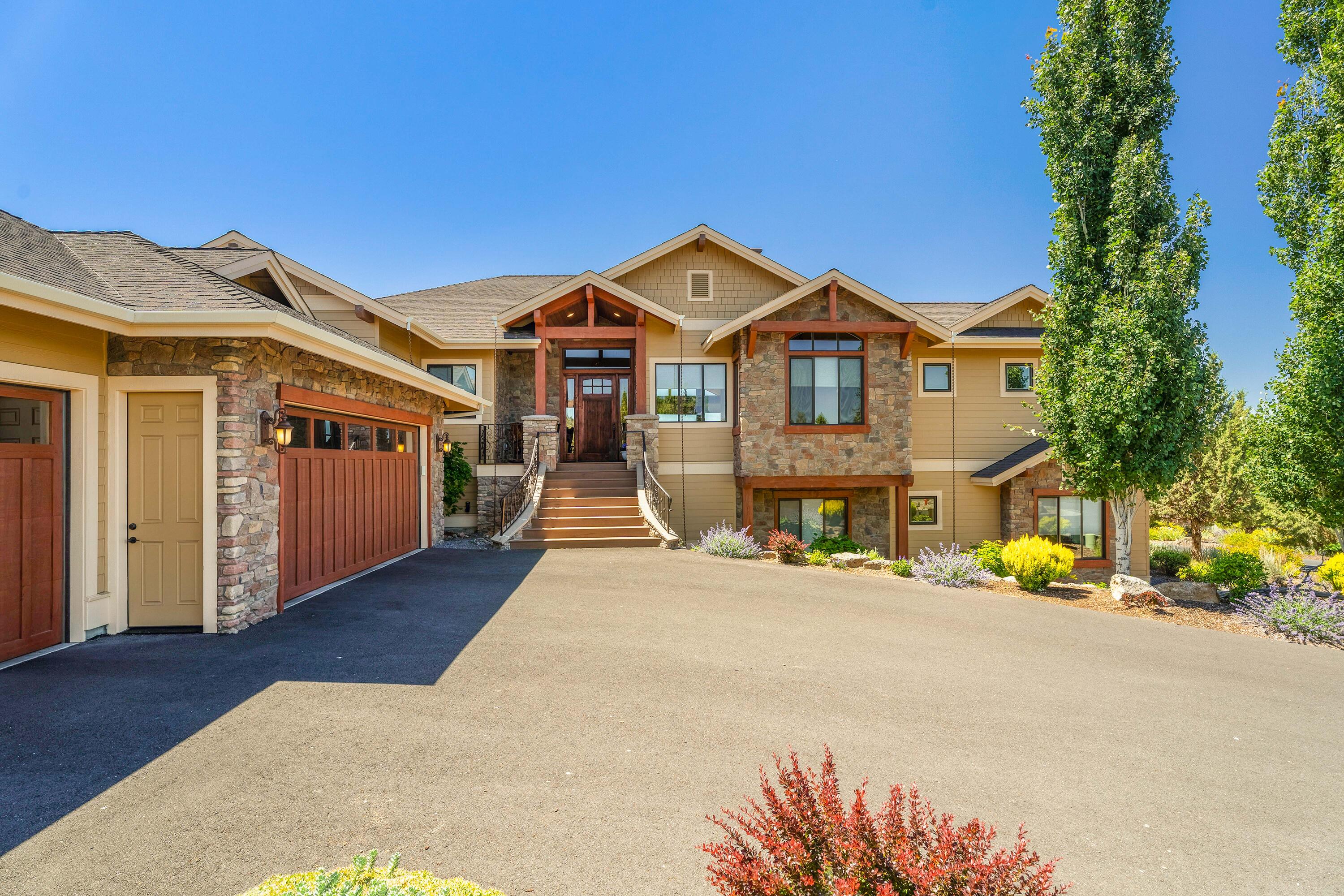 11358 HIghcrest Court