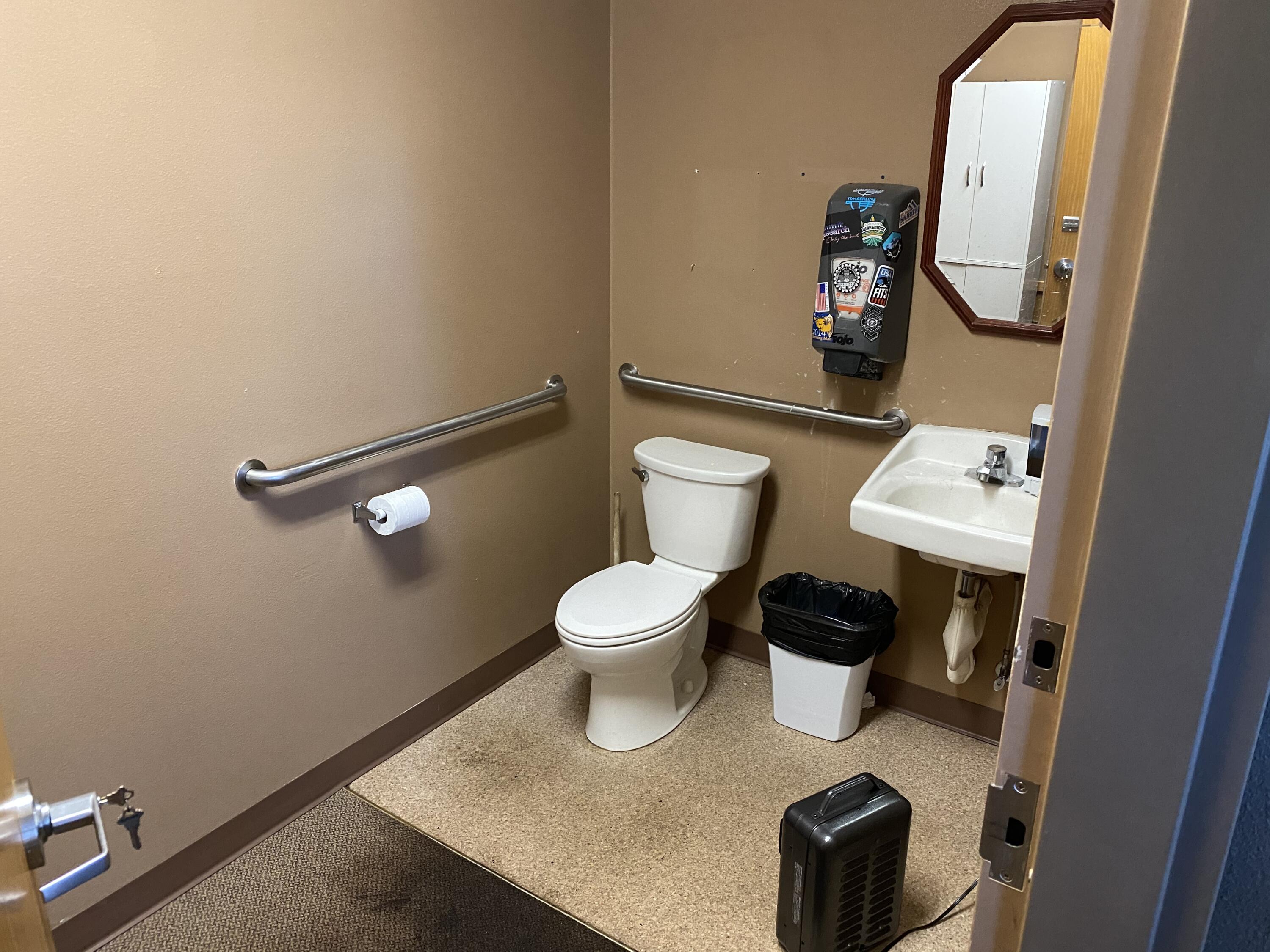 Lapine Industrial - Commercial Sale