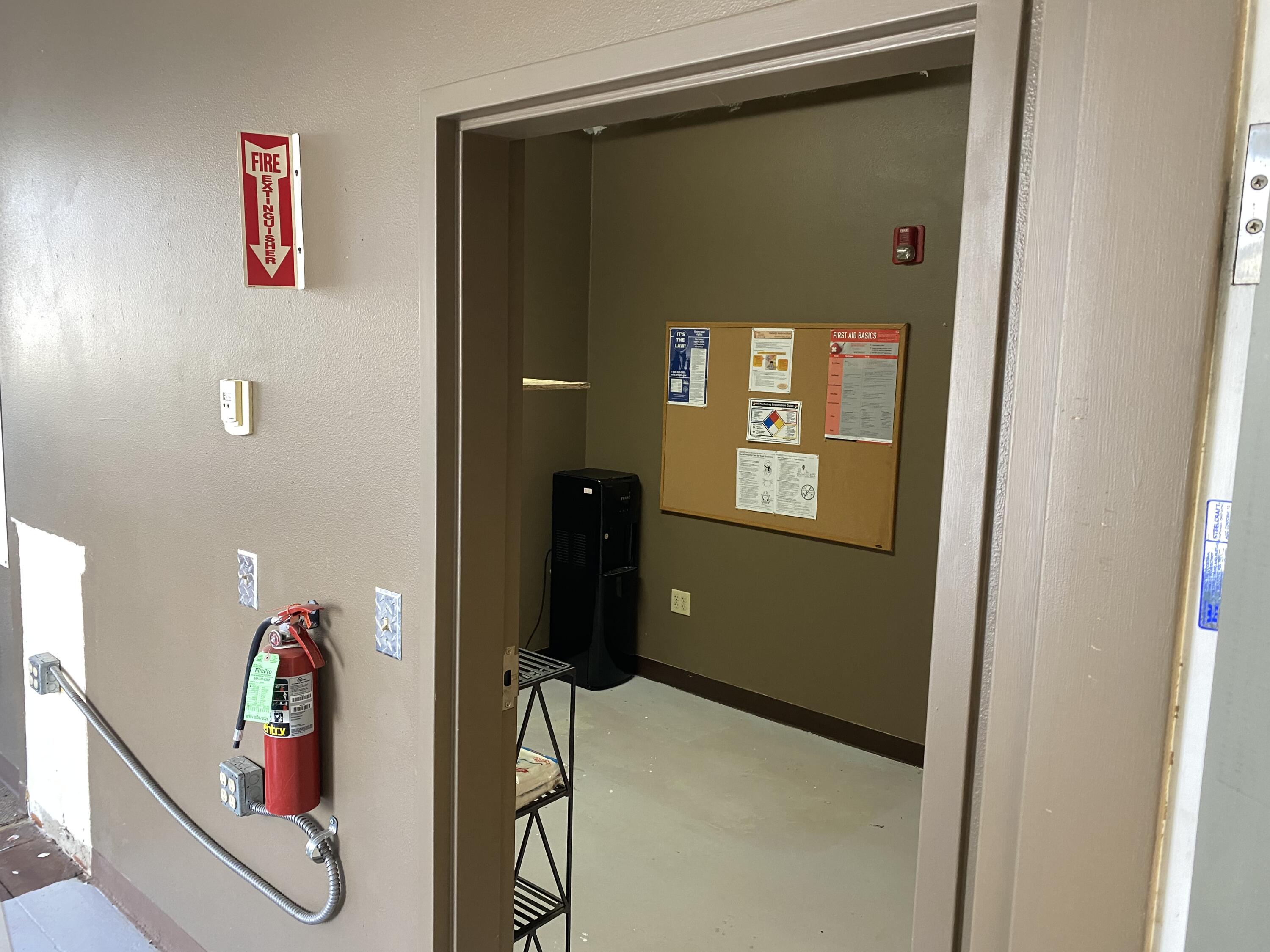 Lapine Industrial - Commercial Sale