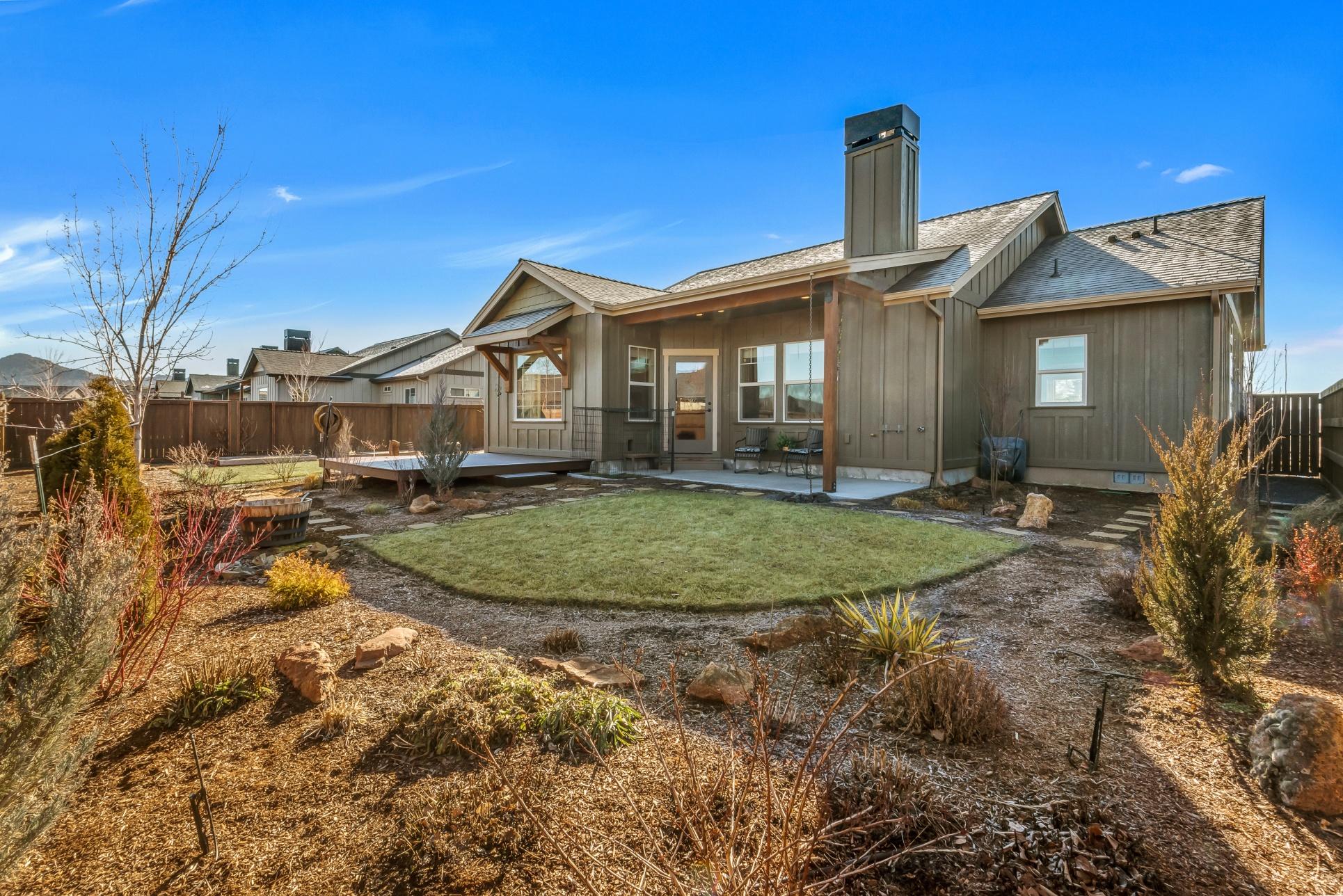 Saddle Ridge - Residential