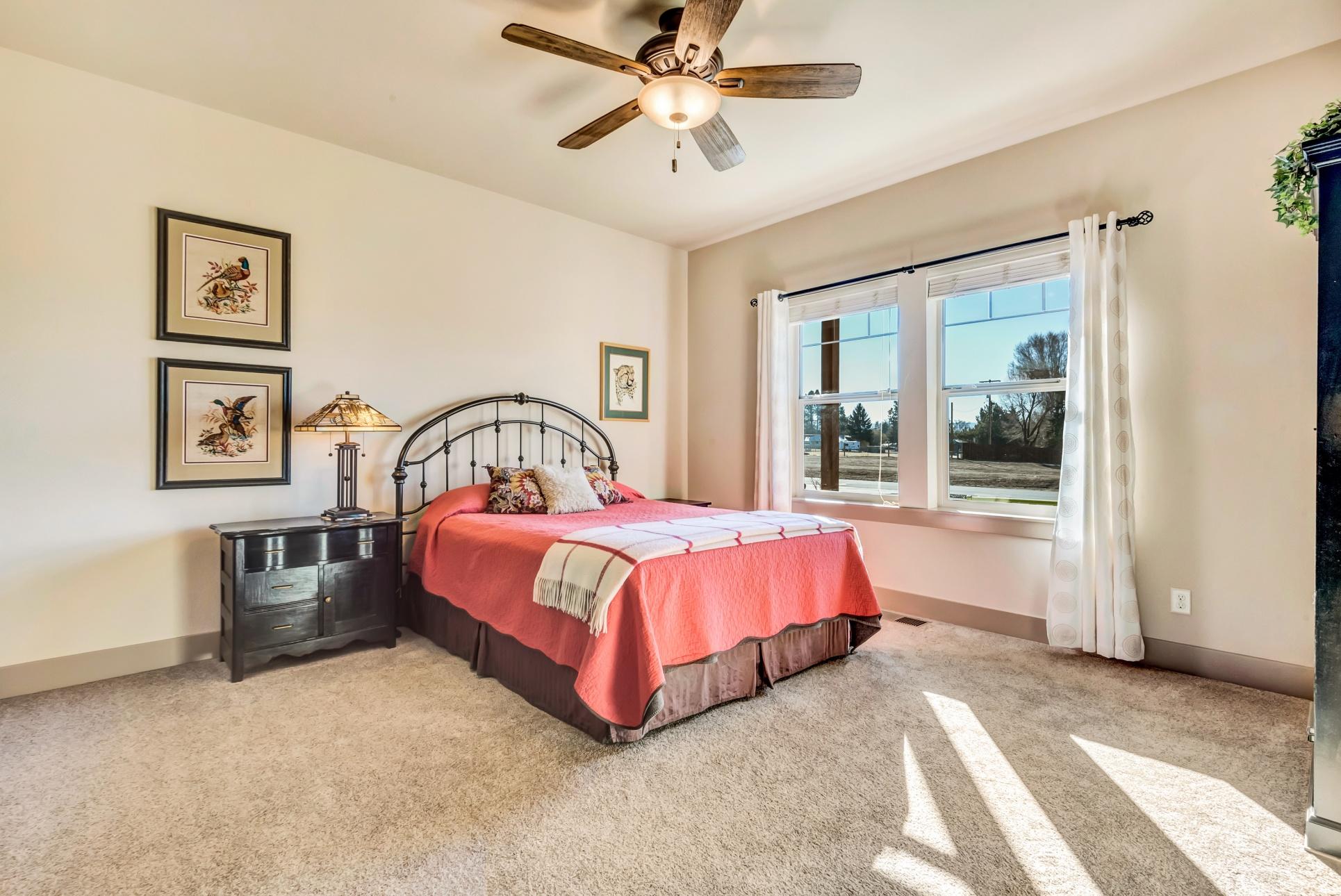 Saddle Ridge - Residential