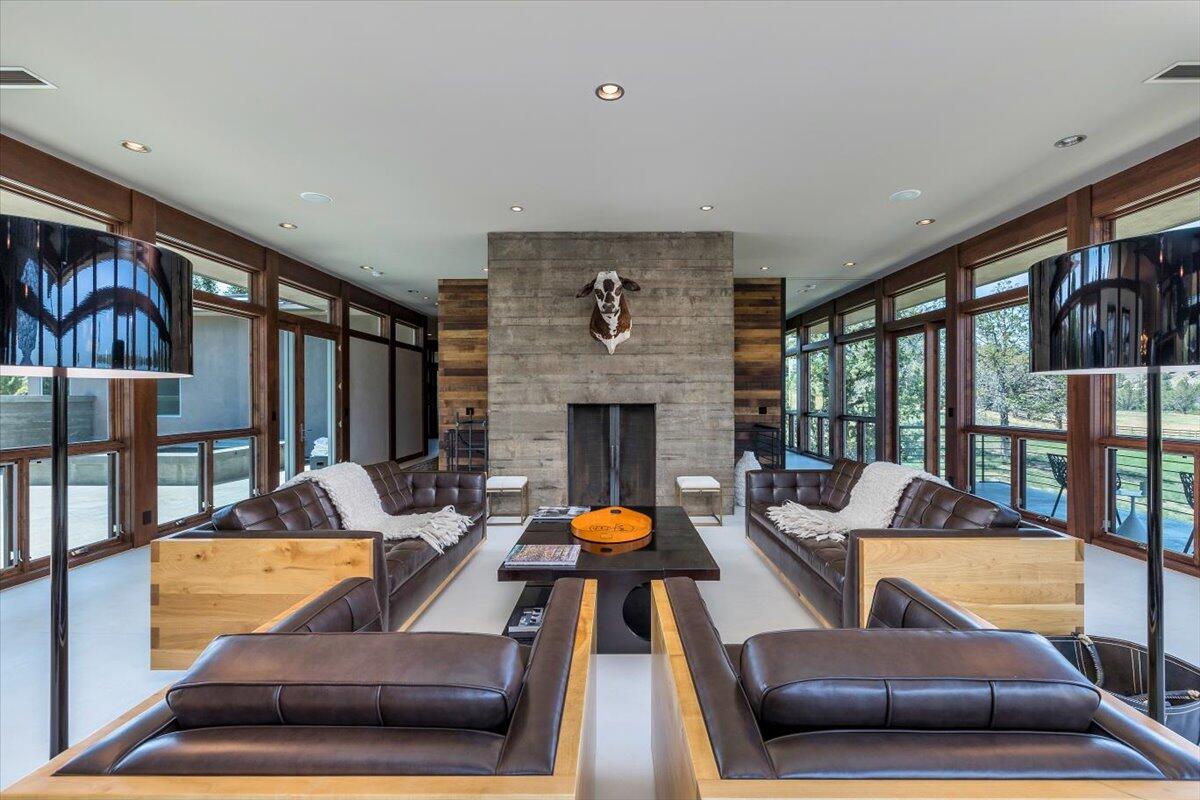 Deschutes River Ranc - Residential