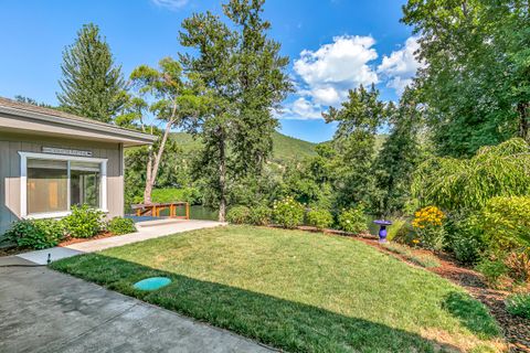 Tiny photo for 1380 Rogue River Highway, Gold Hill, OR 97525 (MLS # 220217356)