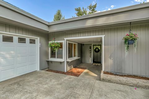 Tiny photo for 1380 Rogue River Highway, Gold Hill, OR 97525 (MLS # 220217356)