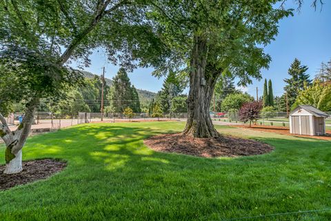 Tiny photo for 1380 Rogue River Highway, Gold Hill, OR 97525 (MLS # 220217356)