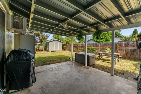 Tiny photo for 1120 SW Cottonwood Street, Grants Pass, OR 97526 (MLS # 220222707)