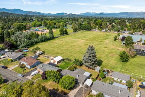 Tiny photo for 1120 SW Cottonwood Street, Grants Pass, OR 97526 (MLS # 220222707)