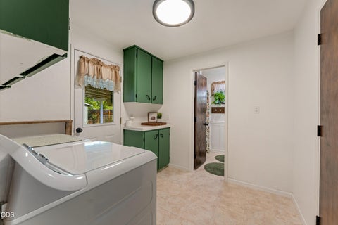 Tiny photo for 1120 SW Cottonwood Street, Grants Pass, OR 97526 (MLS # 220222707)