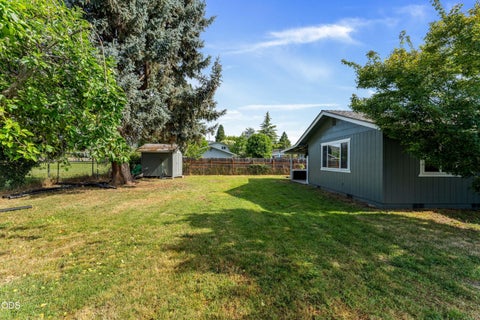 Tiny photo for 1120 SW Cottonwood Street, Grants Pass, OR 97526 (MLS # 220222707)
