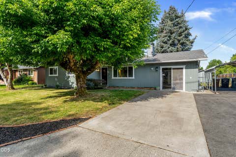 Tiny photo for 1120 SW Cottonwood Street, Grants Pass, OR 97526 (MLS # 220222707)
