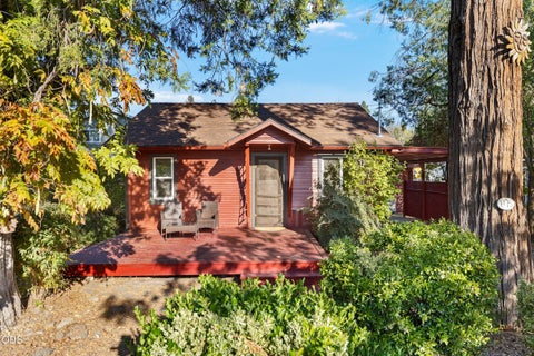 Photo of 105 Maple Street, Phoenix, OR 97535 (MLS # 220229751)