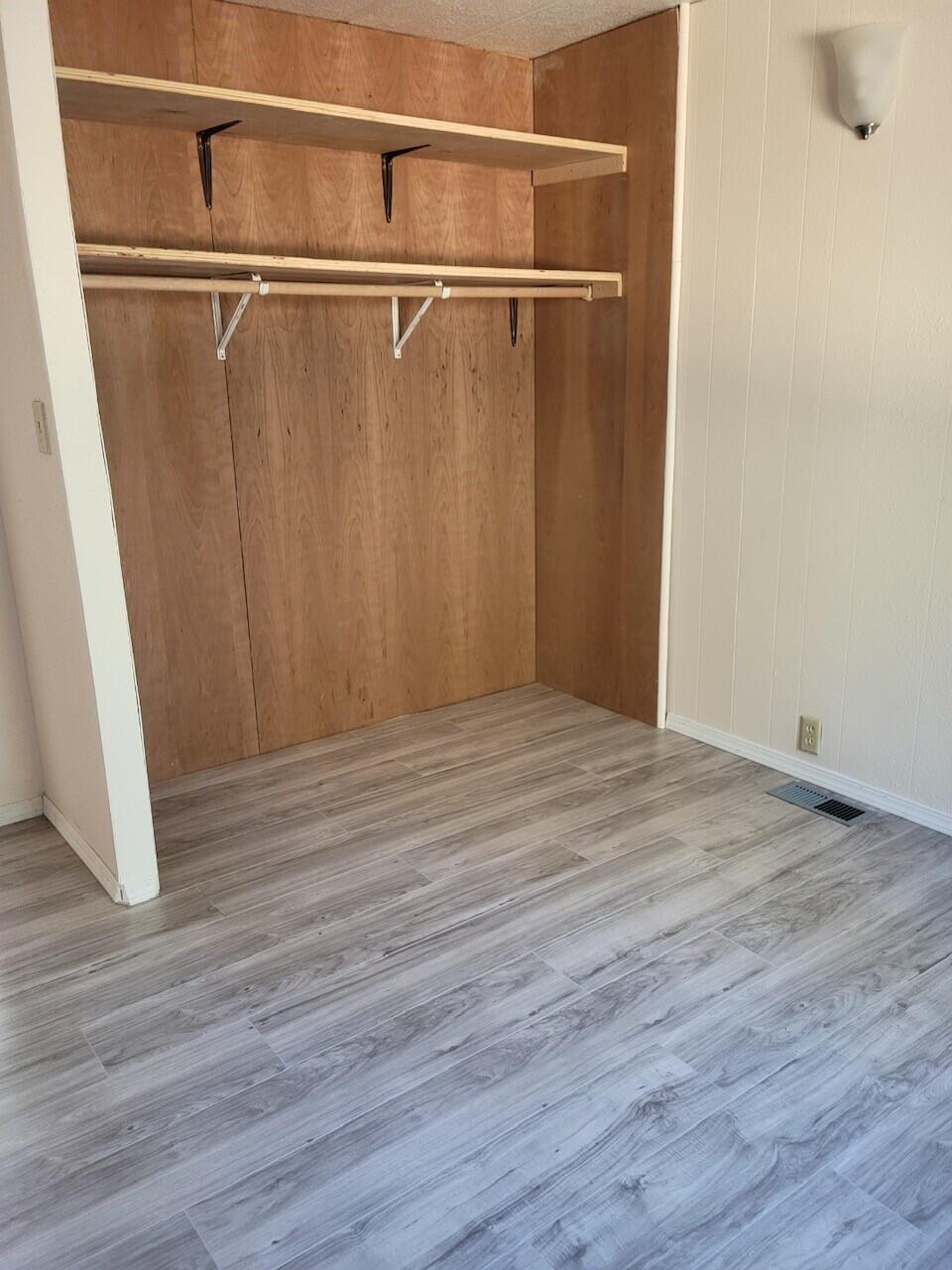 Irish Bend - Residential