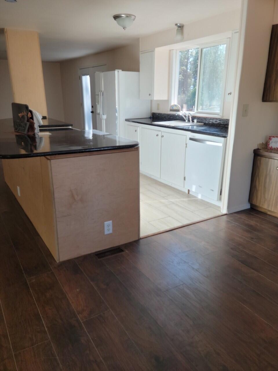 Irish Bend - Residential