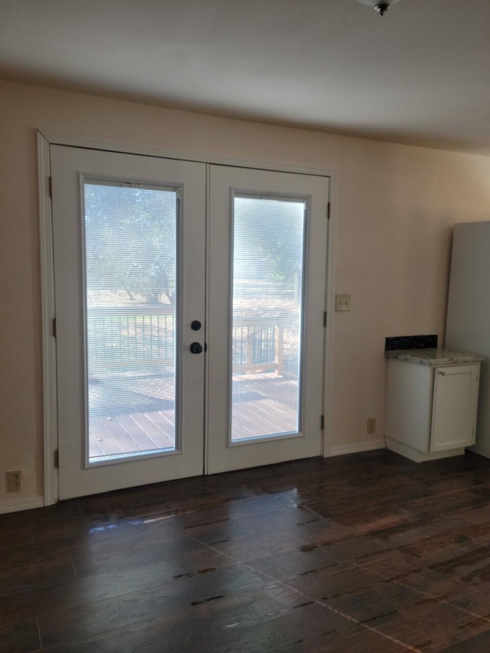 Irish Bend - Residential