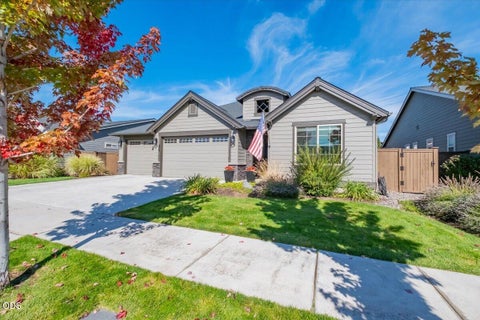 Photo of 3635 SW Badger Court, Redmond, OR 97756 (MLS # 220229503)