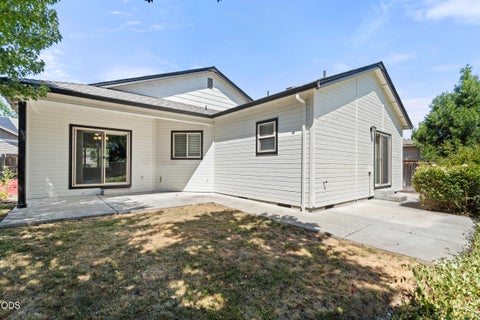 Tiny photo for 3603 Mallard Lane, Medford, OR 97504 (MLS # 220223820)