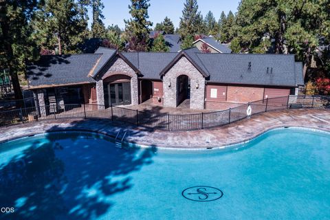 Tiny photo for 60507 Hedgewood LN, Bend, OR 97702 (MLS # 220224435)