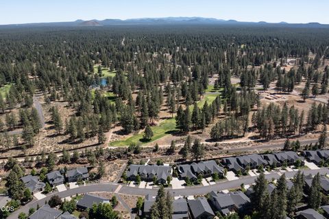 Tiny photo for 60507 Hedgewood LN, Bend, OR 97702 (MLS # 220224435)