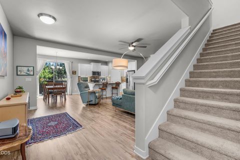 Tiny photo for 60507 Hedgewood LN, Bend, OR 97702 (MLS # 220224435)