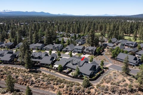 Tiny photo for 60507 Hedgewood LN, Bend, OR 97702 (MLS # 220224435)