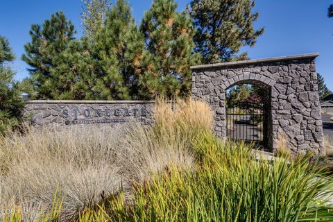 Tiny photo for 60507 Hedgewood LN, Bend, OR 97702 (MLS # 220224435)